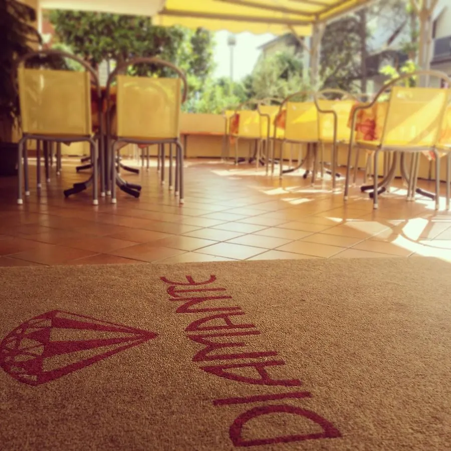 Hotel Diamante 5 Minuti Dalla Fiera Di Rimini 3*,  İtalya