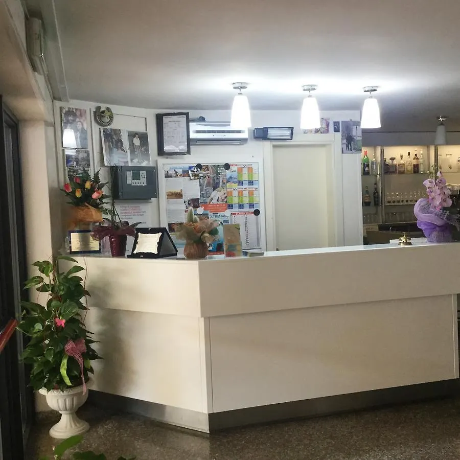 Hotel Diamante 5 Minuti Dalla Fiera Di Rimini 3*,  İtalya