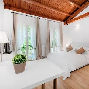 Dalmati House 2*, Roma Italia